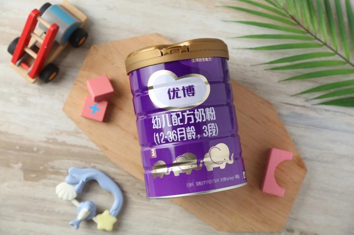 飞鹤星飞帆a2和优博圣元哪个好,飞鹤星飞帆新国标1段测评