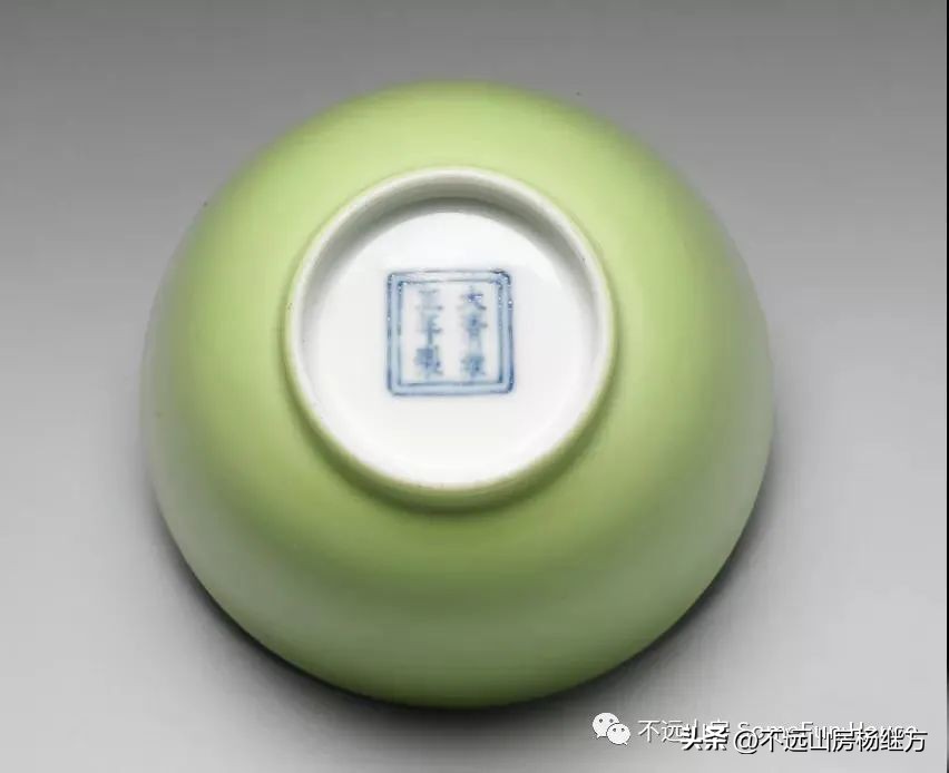 雍正乳白釉瓷器 (雍正年代青釉瓷器)