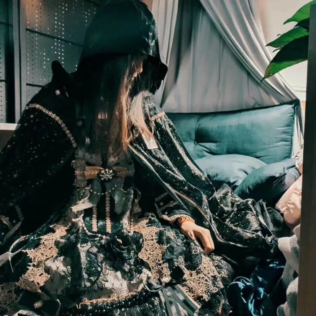 谈恋爱的第一天就应该谈钱 (刚开始谈恋爱该不该谈钱呢)