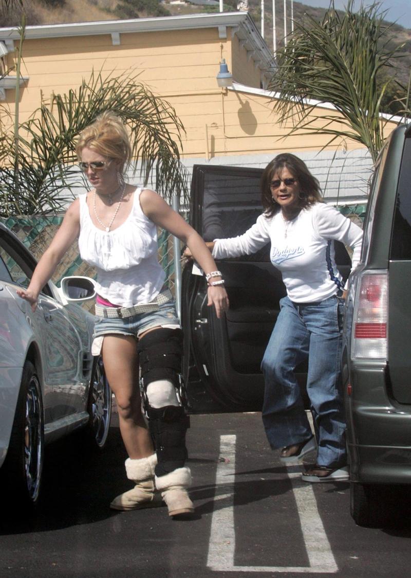 抢断货！这双丑鞋火成热门单品？！网友：又是看不懂的时尚…