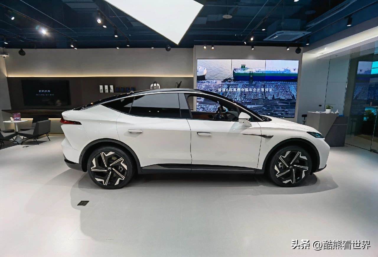 豪华纯电suv飞凡r7简介,大型豪华纯电suv飞凡r7