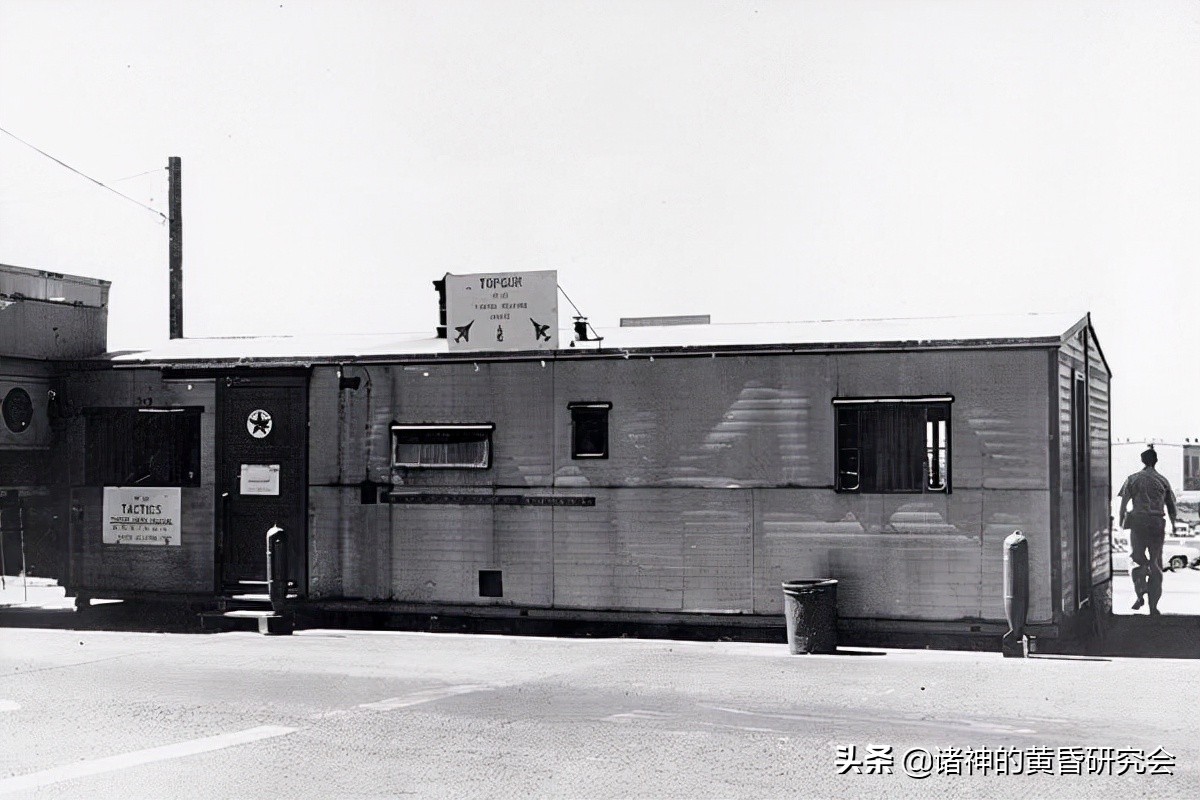 “变色龙”中队的故事-美国海军TOPGUN的前世今生