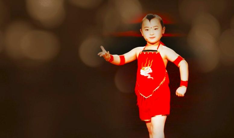 假笑男孩提前祝福视频,假笑男孩命中带苦原图