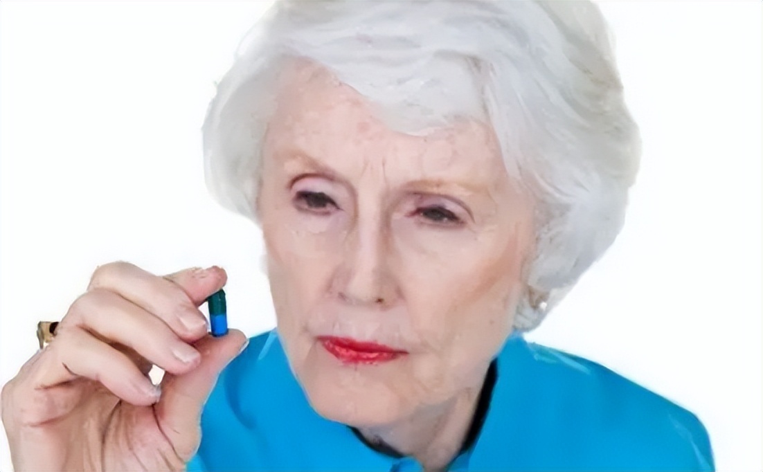 去除老年斑最有效的药膏,用什么药膏治疗老年斑最有效