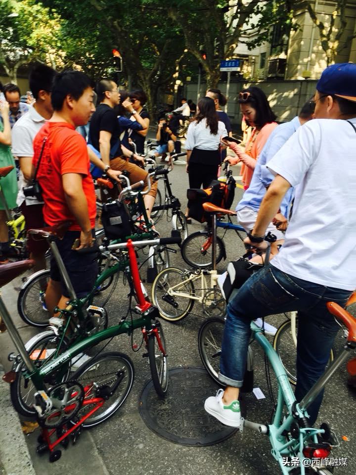 靠卖萌,年赚6亿!这个“大玩具”,掏空*男猛**钱包