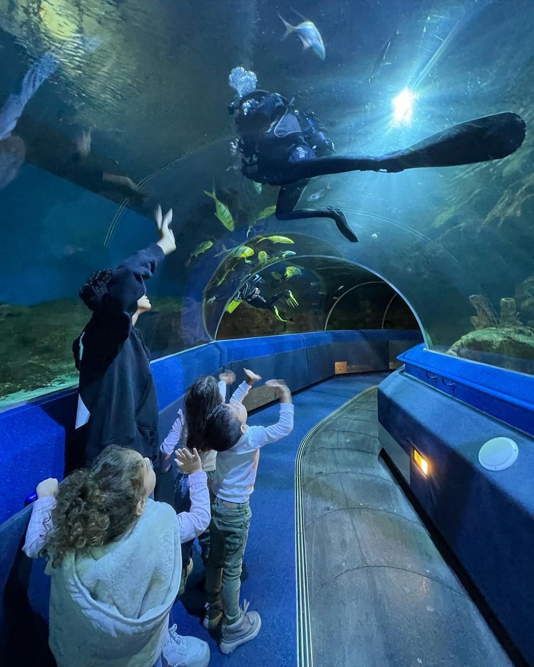 c罗晒全家福图片,C罗晒与大儿子合影