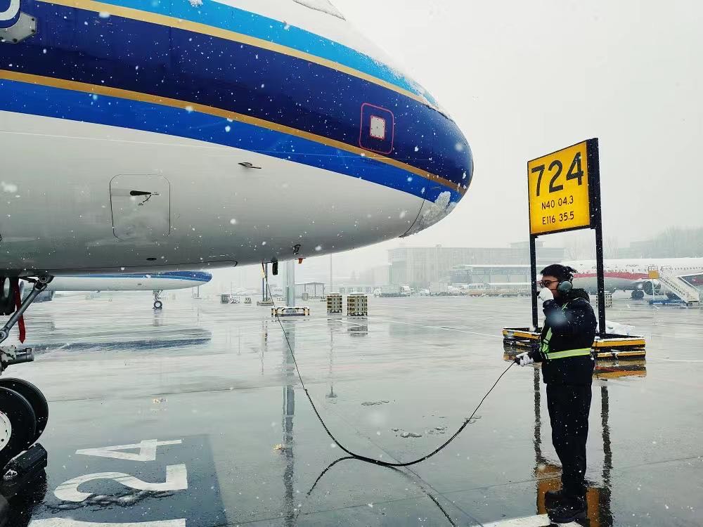 除了飞机“拜拜员”还有“溜溜员”!揭秘6.3万名机务人员的专业“冷知识”