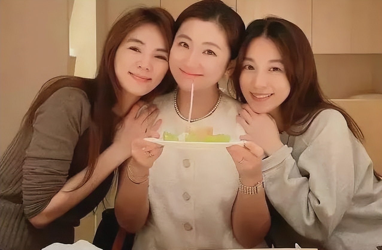 ella谈任家萱回归演唱会,ella谈任家萱恋情