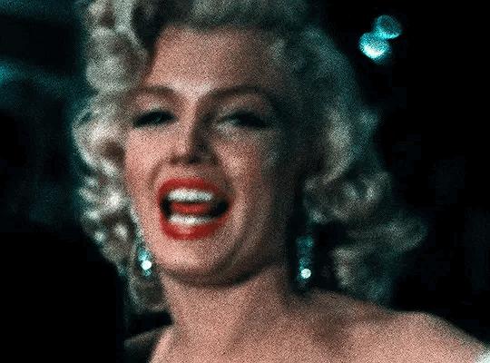 玛丽莲梦露为什么是笨蛋美人,一代美人玛丽莲梦露