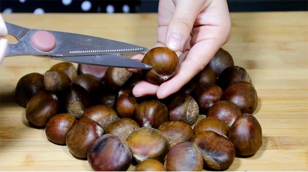 板栗去壳的快速方法,板栗怎么去壳妙招最简单