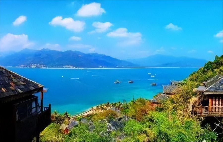 海南晴天的沙滩,海南阳光下的海