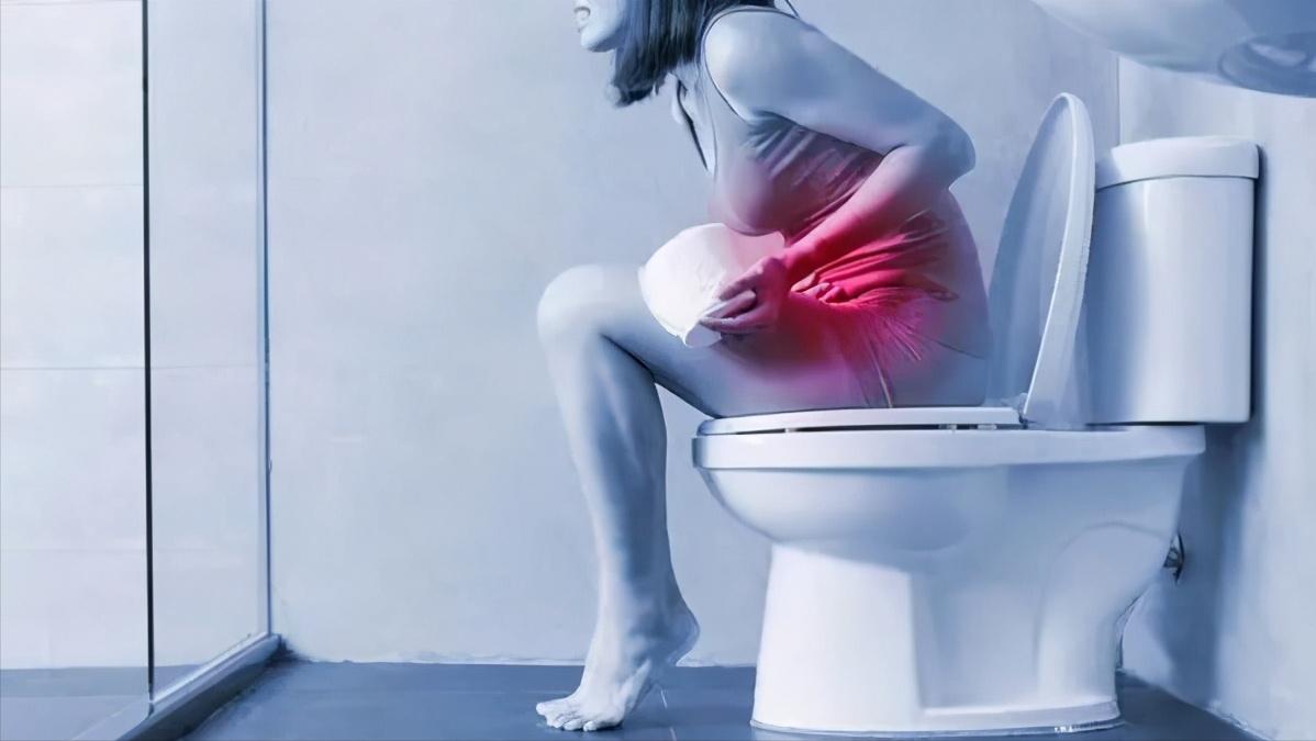 直肠癌的4个身体暗示需要警惕,直肠癌多半是拖出来的