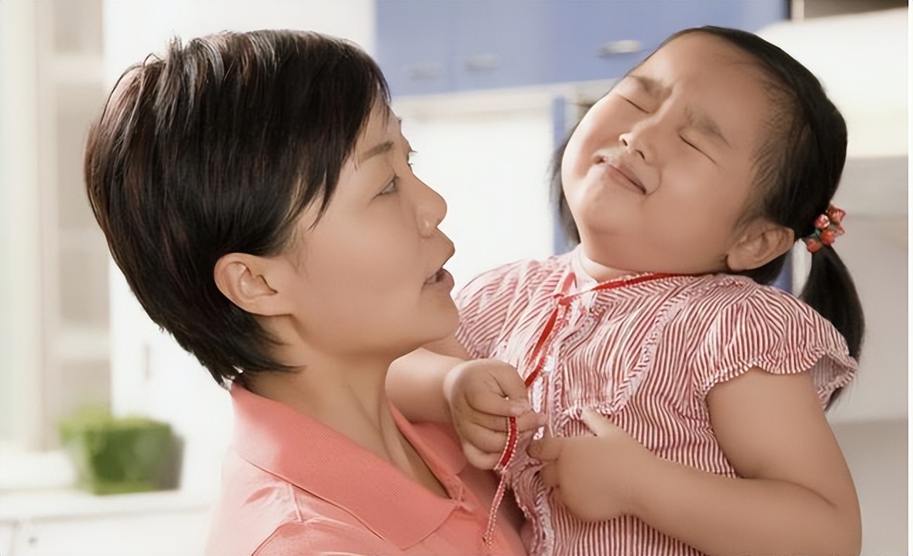 女儿爱爸爸的原因,女儿爱粘老爸是什么原因