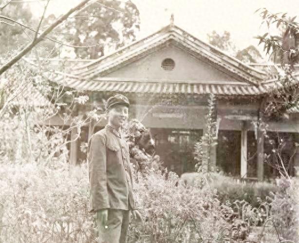 鐑堝＋姣嶄翰鐧藉彂,鐑堝＋姣嶄翰鐪兼唱