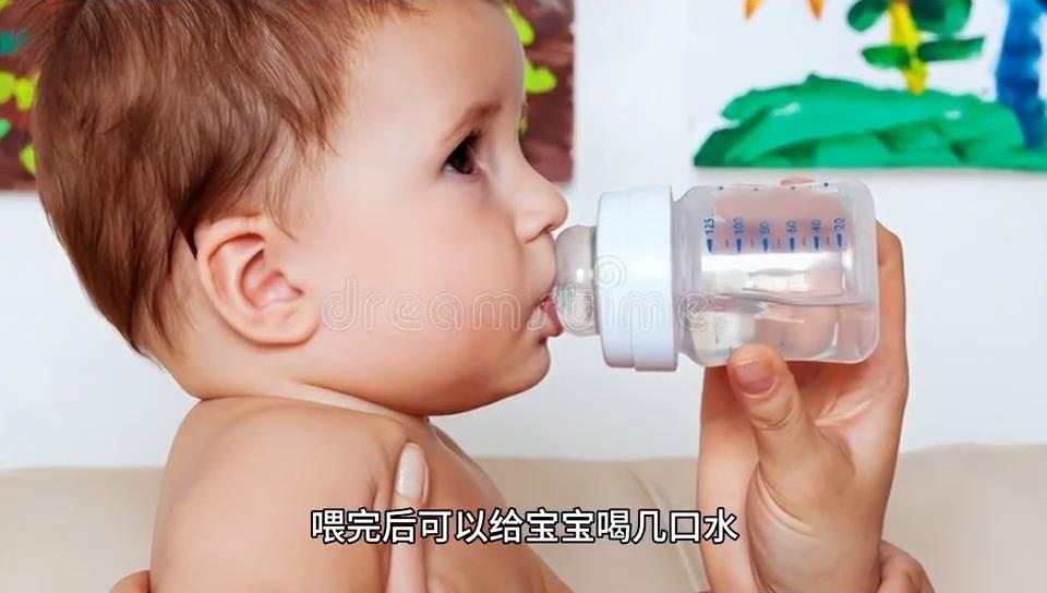 宝宝有个头疼发热总让人揪心！快来学习给宝宝喂药小技巧吧！