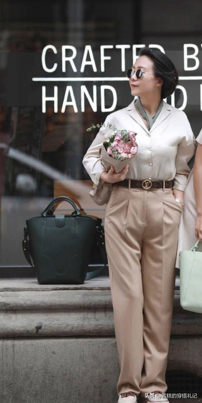 秋冬女款微喇裤百搭时尚洋气,百搭经典修饰腿型的女裤冬