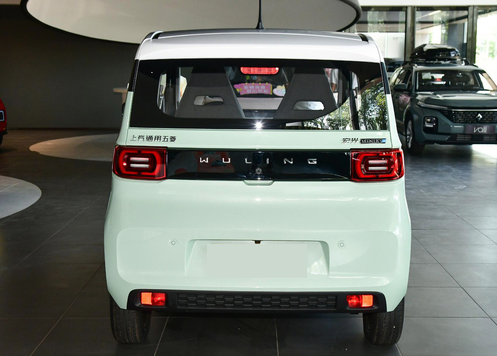 新款宏光miniev四门,宏光miniev2022年度款星空蓝