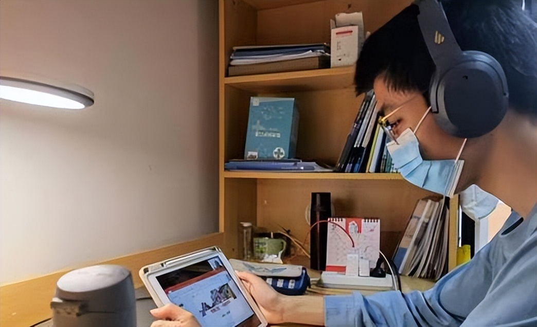 2011年6名小伙入读武汉大学，毕业才知从未被录取，被骗30多万