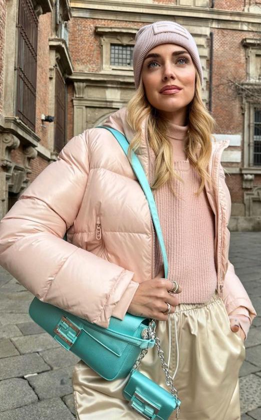 宇宙时尚博主被质疑衣品？！网友吐槽：她的穿搭我真看不懂…