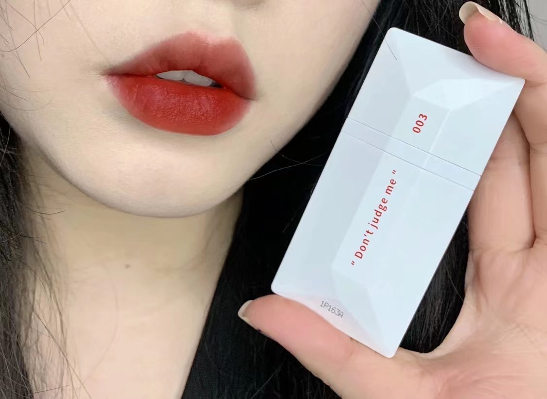 超级显白的口红测评推荐:让黄皮的肤色亮丽很多,扫走脸上的暗沉