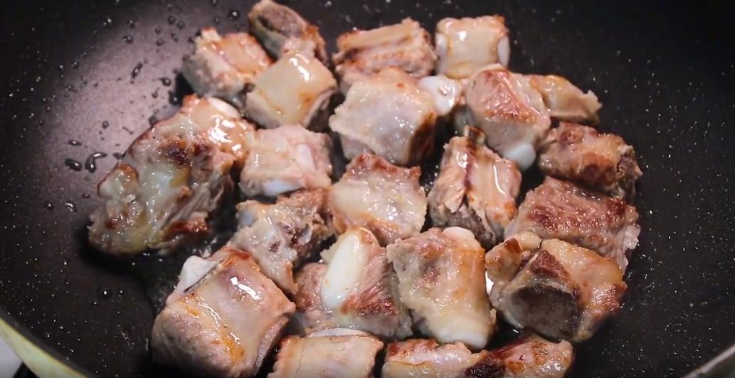 排骨不管我怎么做都有腥味,排骨不直接焯水多加二步入味又烂