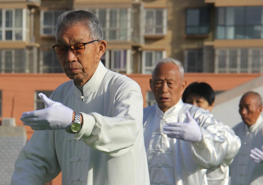 老年人的生活有什么共同特点,老年人的生理特征有哪些