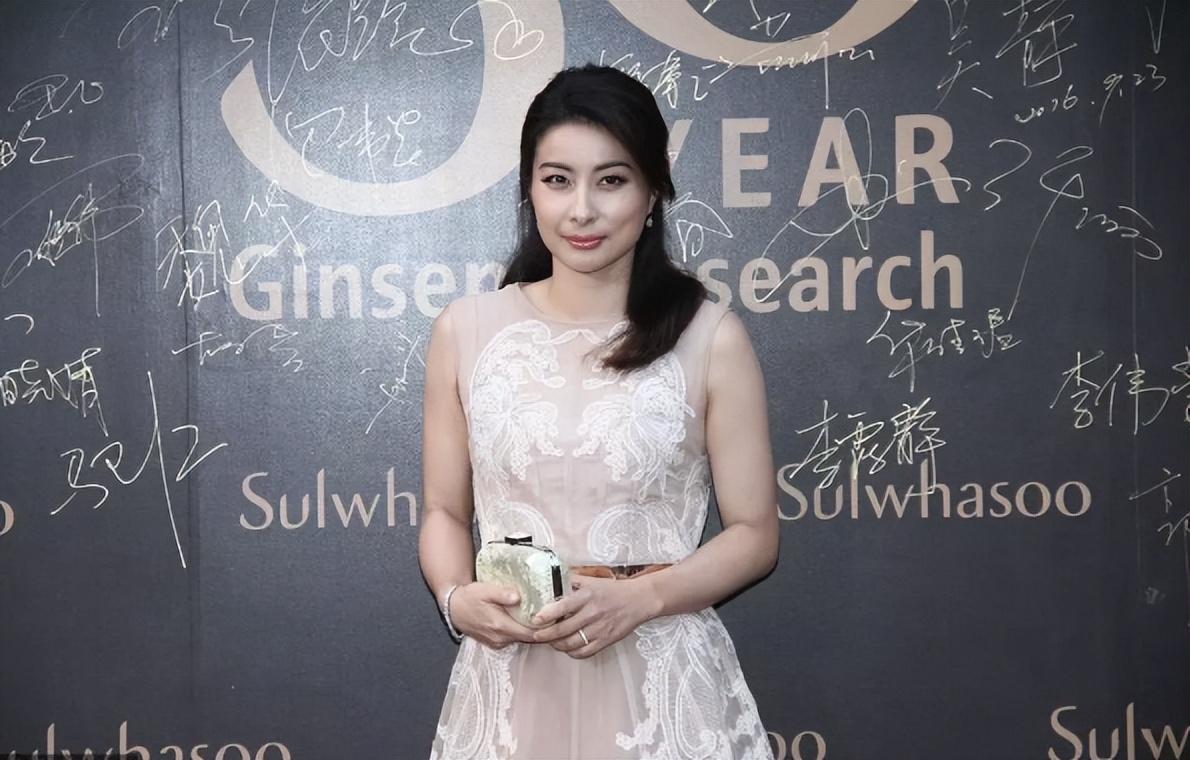 一脸福相天生富贵的几位女明星,天生自带苦相的十位女明星