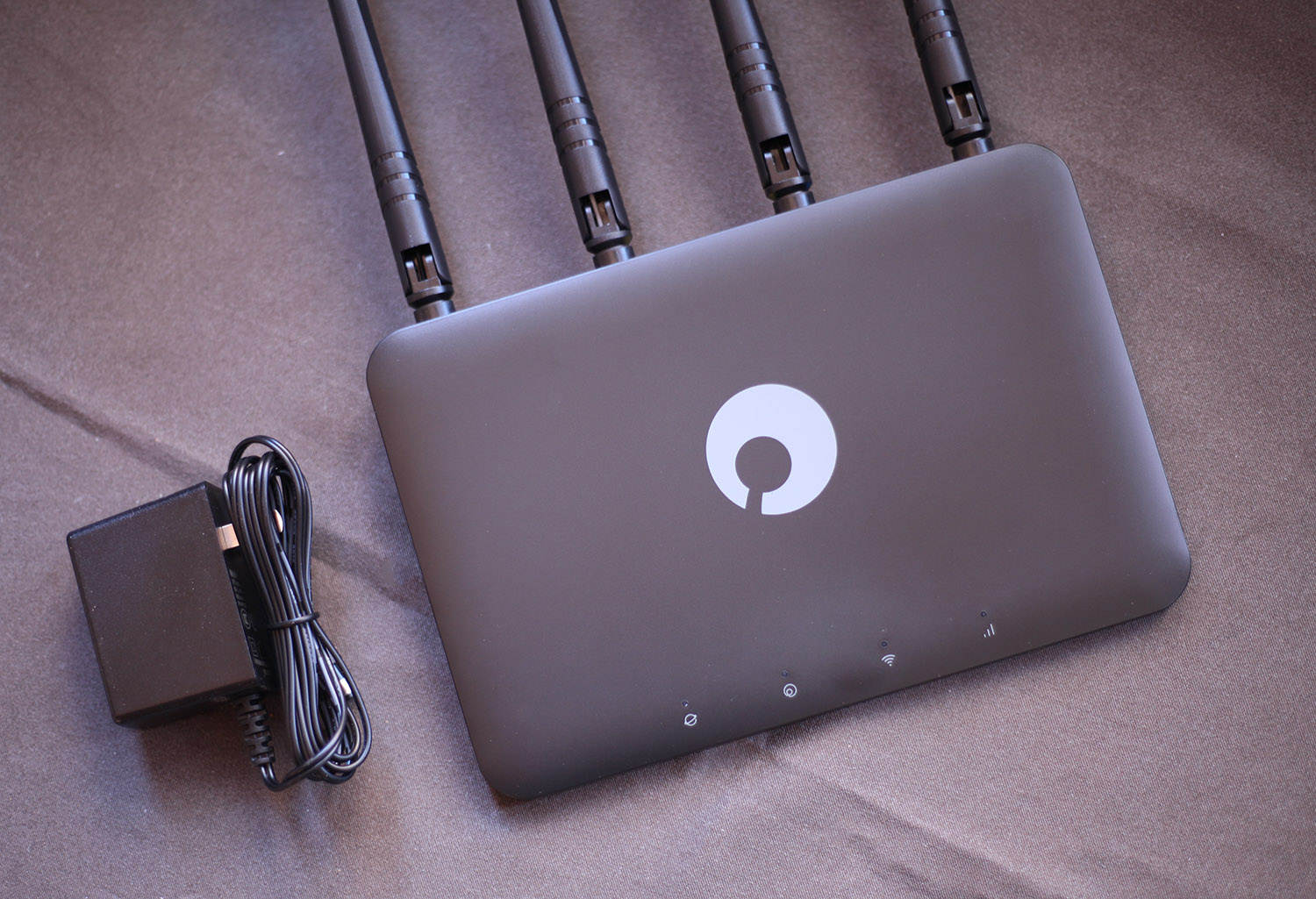 蒲公英x4和x4c路由器有什么区别,蒲公英x4路由器多少钱一台