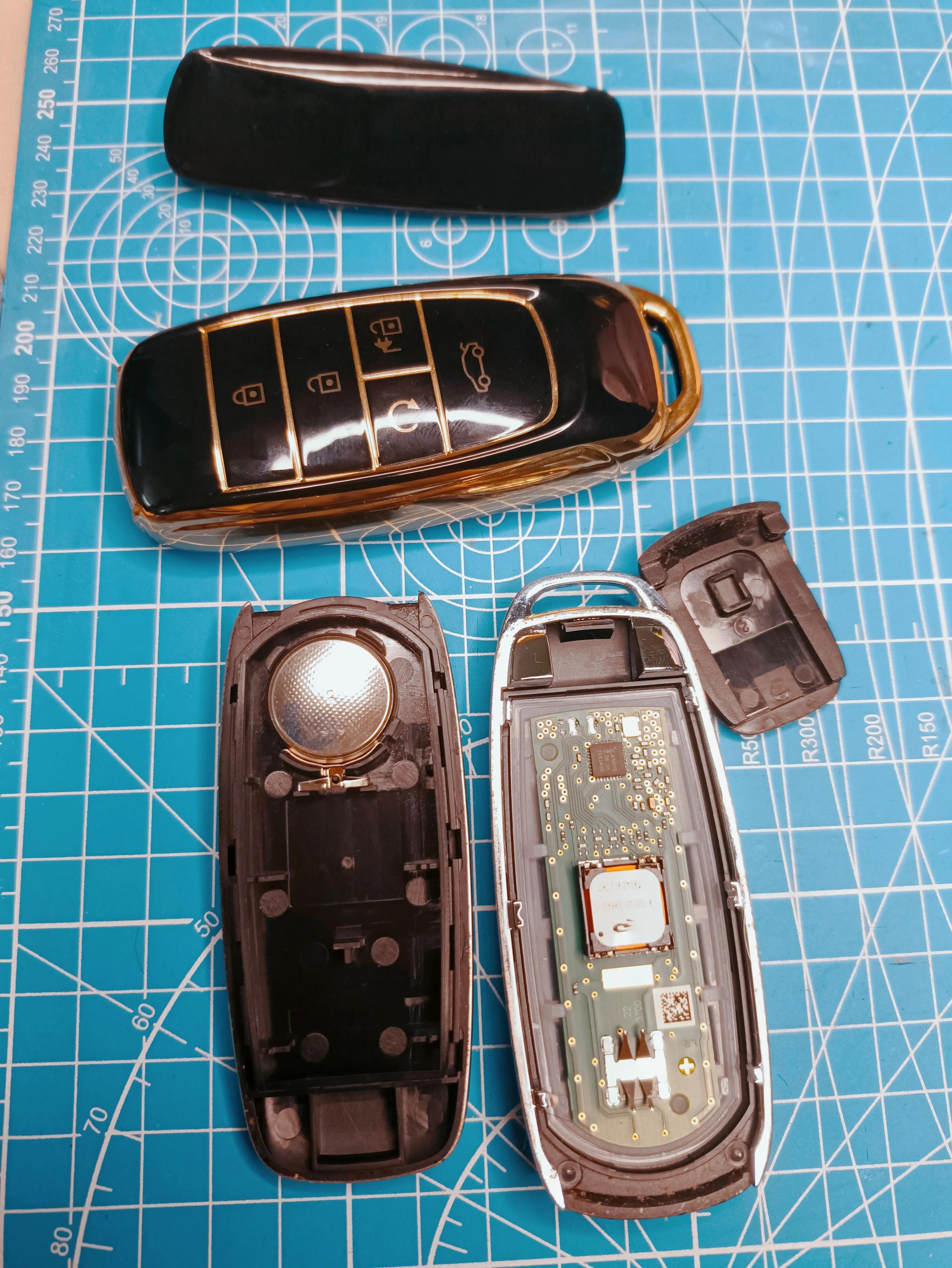 鍚嶅浘閽ュ寵鐢垫睜鏇存崲鏁欑▼,鎬庝箞鏇存崲姹借溅閽ュ寵鐢垫睜