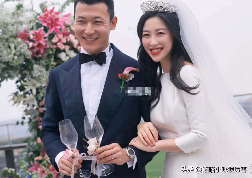 短粗手的女明星,粗短手女星