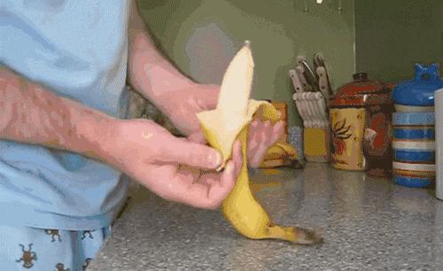 割吗?割啊!我在割包皮的医院走廊,唱完整首孤勇者