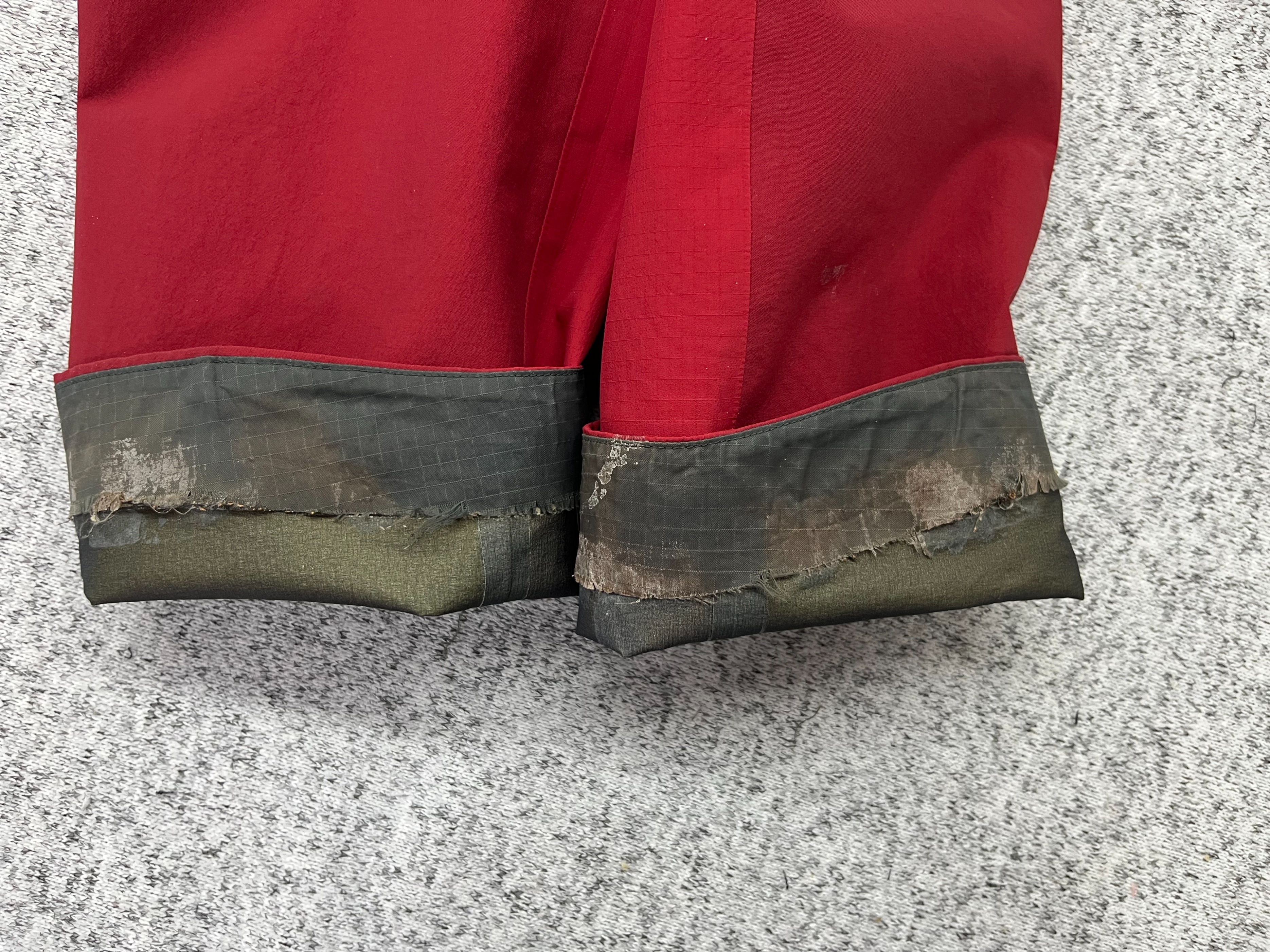 始祖鸟破洞冲锋衣如何修复,始祖鸟冲锋衣防水修复教程