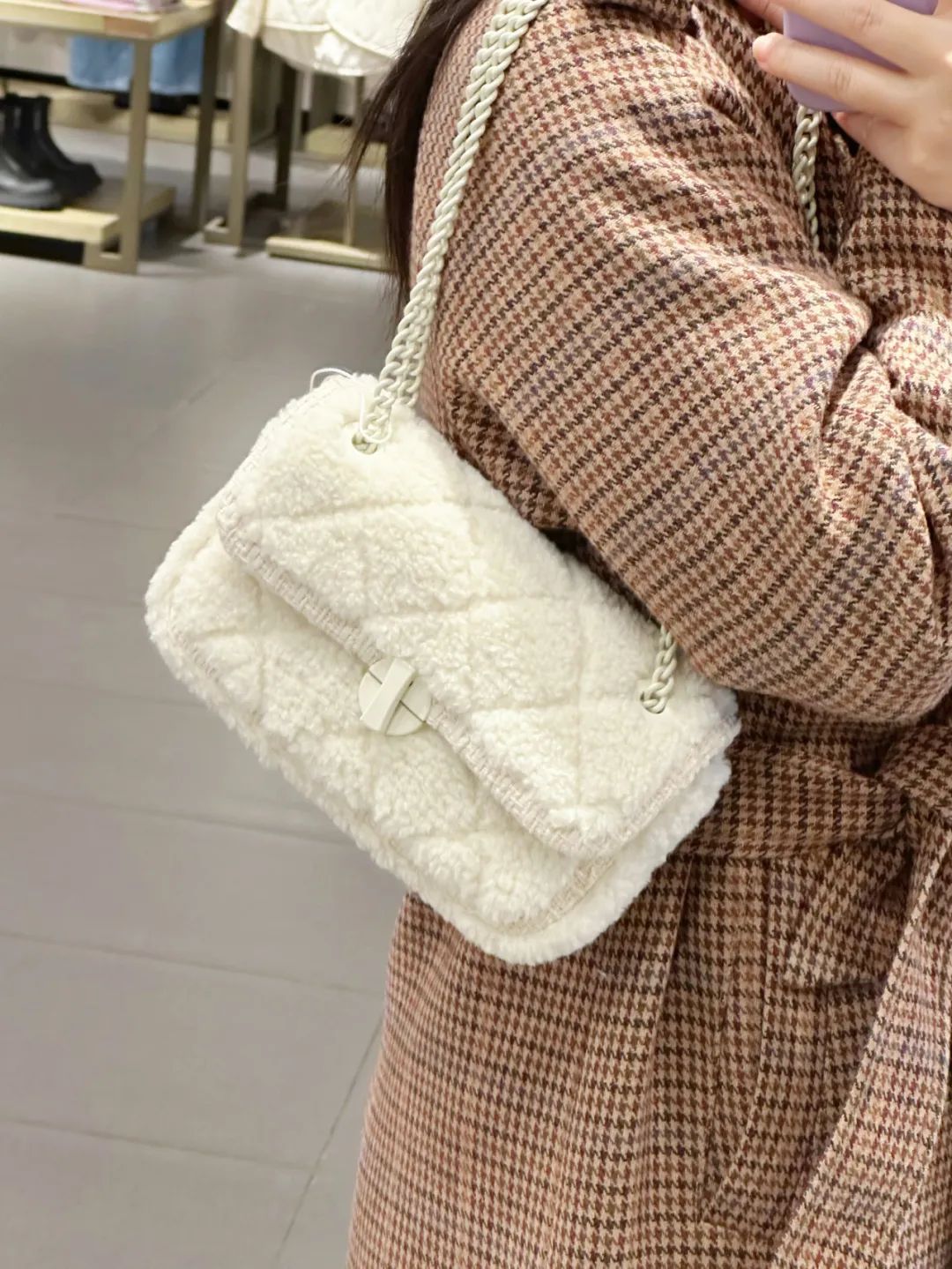 秋冬轻奢毛毛包推荐,毛毛包秋冬轻奢