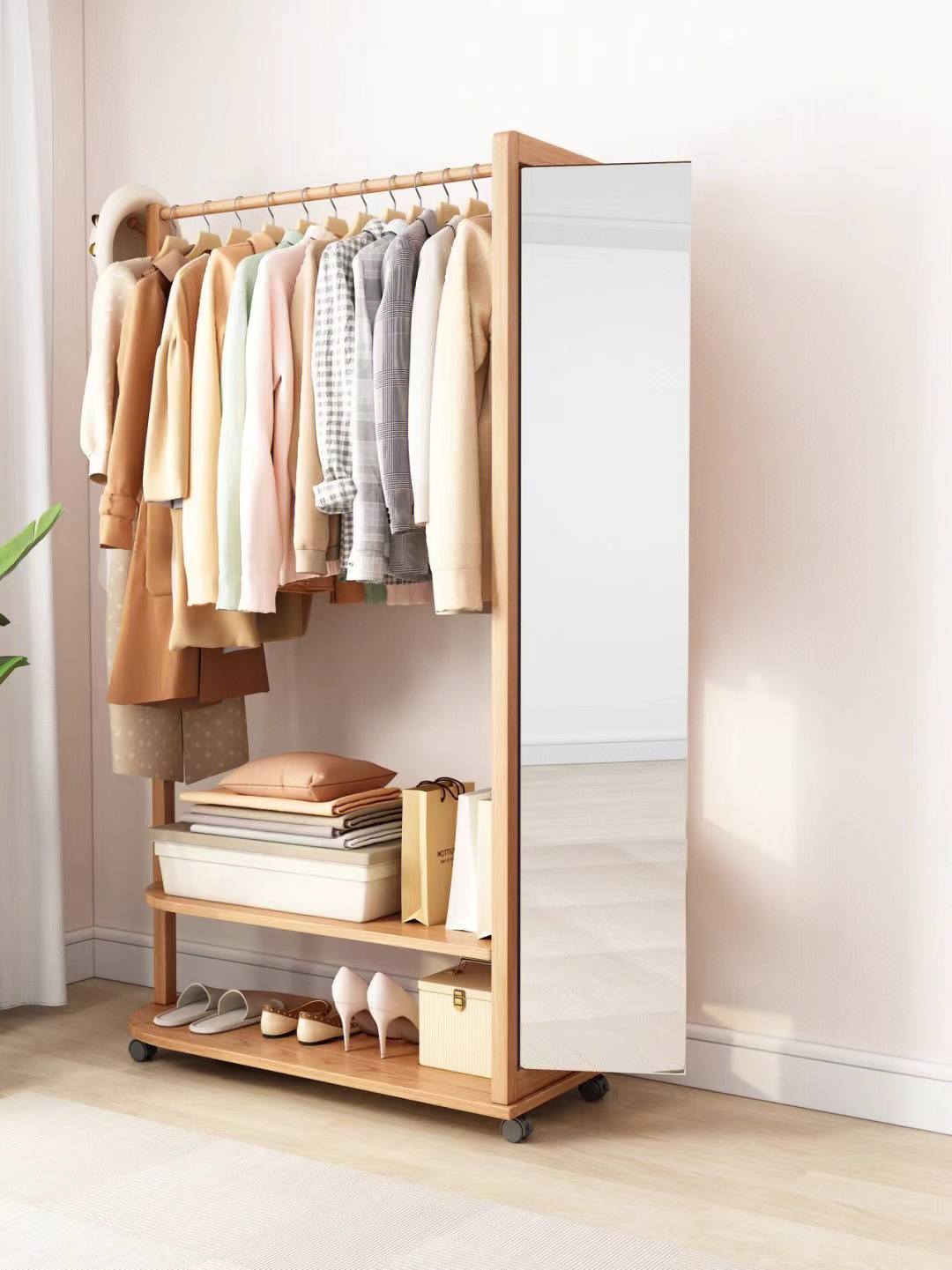 小户型客厅镜子增加空间感,小户型客厅一面墙镜子效果图