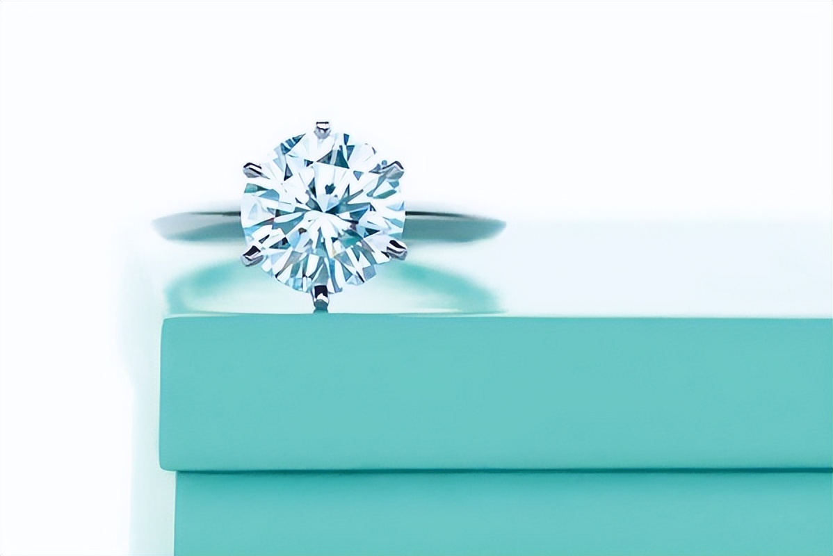 钻戒要买品牌吗,钻戒到底要不要买dr