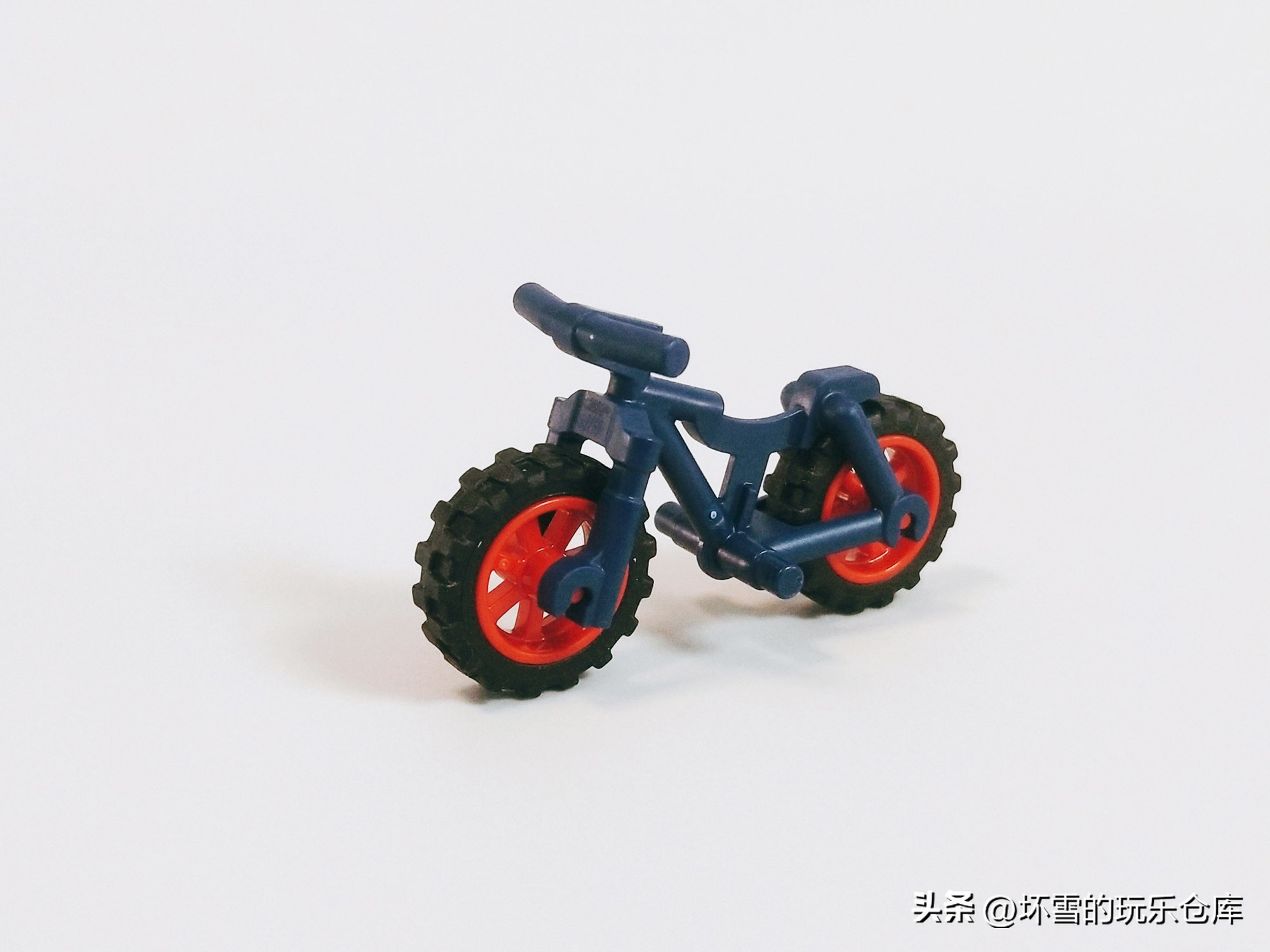 乐高赠品零件分哪盒,乐高赠品救护车