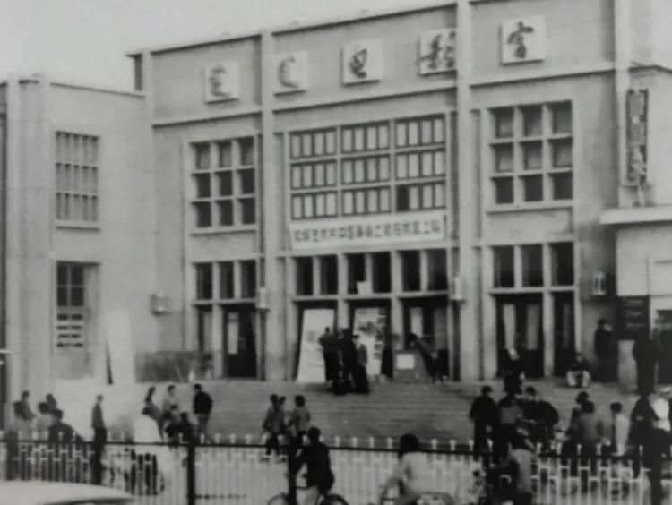 呼和浩特乌兰恰特电影院,呼和浩特关闭全市电影院