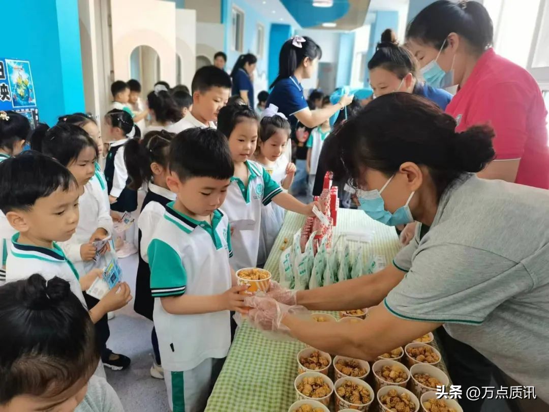展才艺、练市场、摘葡萄、看电影…幼儿园“六一”主题周精彩回眸