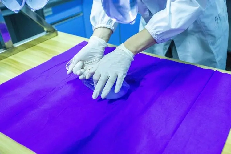 同样价格买一套大的还是两套小的,同样的价格买套三还是套四