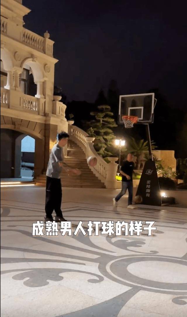 林书豪张镇麟现身野球场,张镇麟林书豪在成都