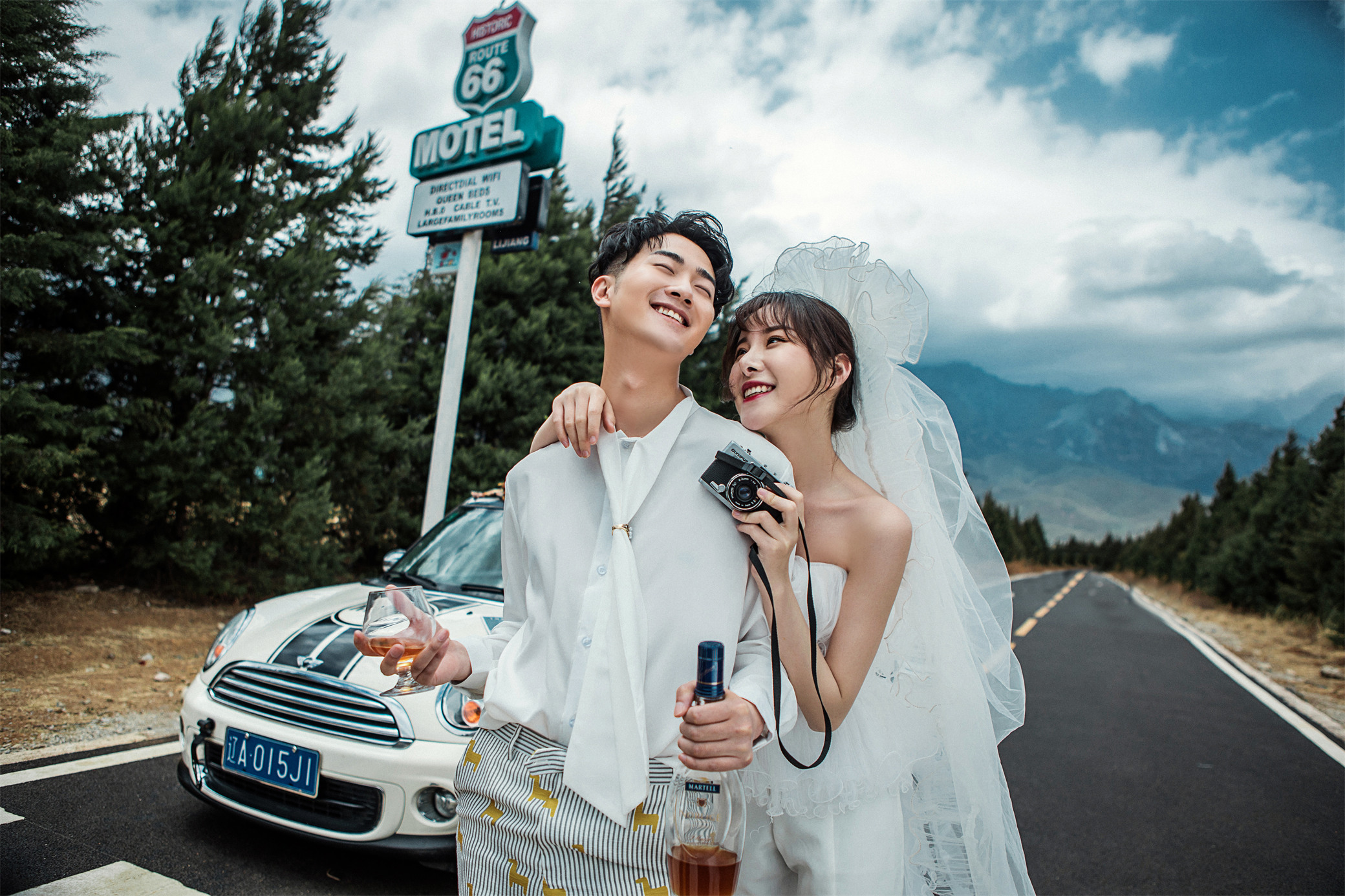 丽江高性价比婚纱照旅拍推荐哪家,三亚金夫人丽江旅拍婚纱照好不好