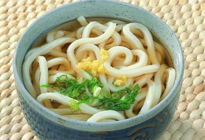 乌冬面是什么料,乌冬面和一般面条的区别