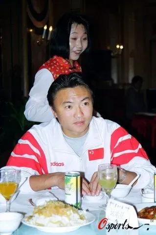 魏群踢过02年世界杯没有,大侠魏群的足球人生