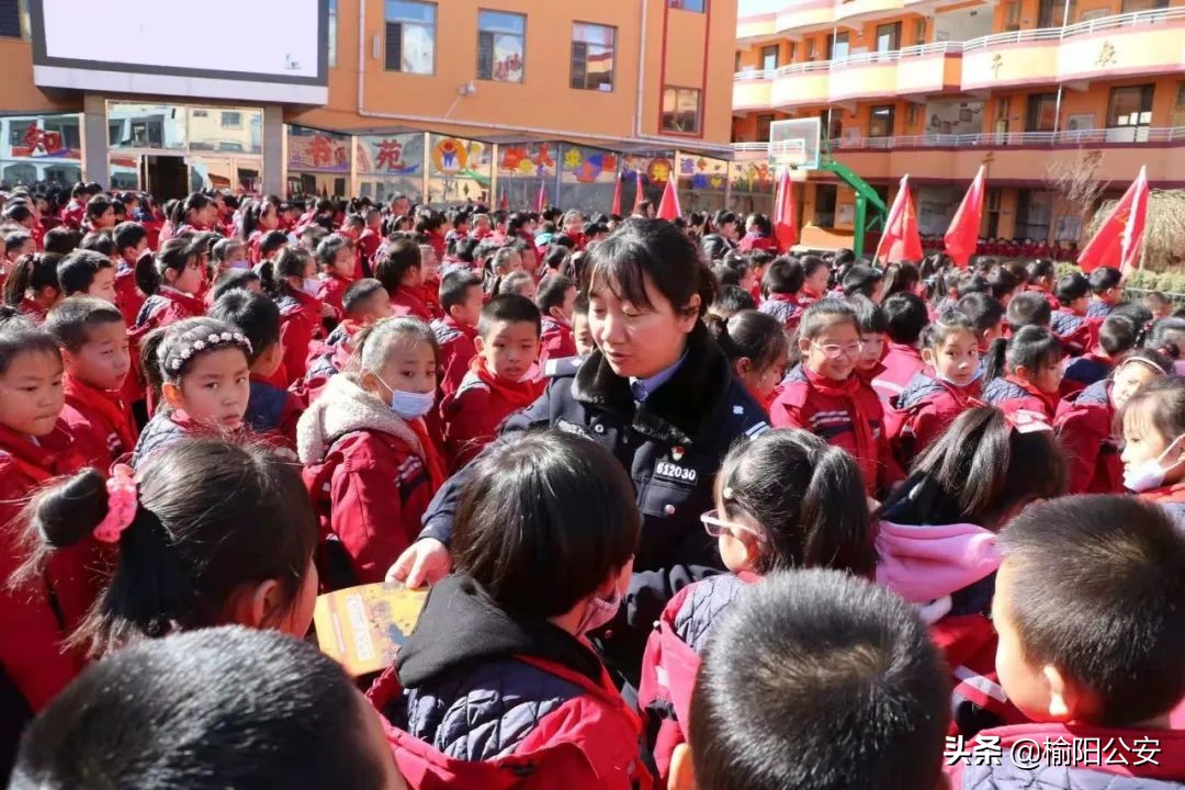 致敬军营里的“她力量”,致敬她力量民警