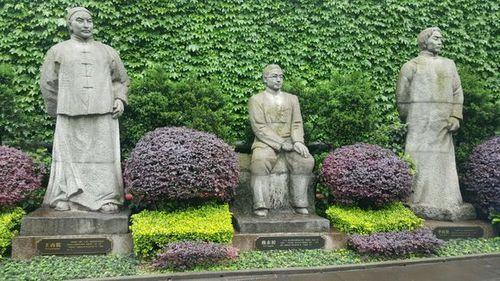 茅台酒这么贵为什么价格这么统一,茅台酒价格为什么相差那么大