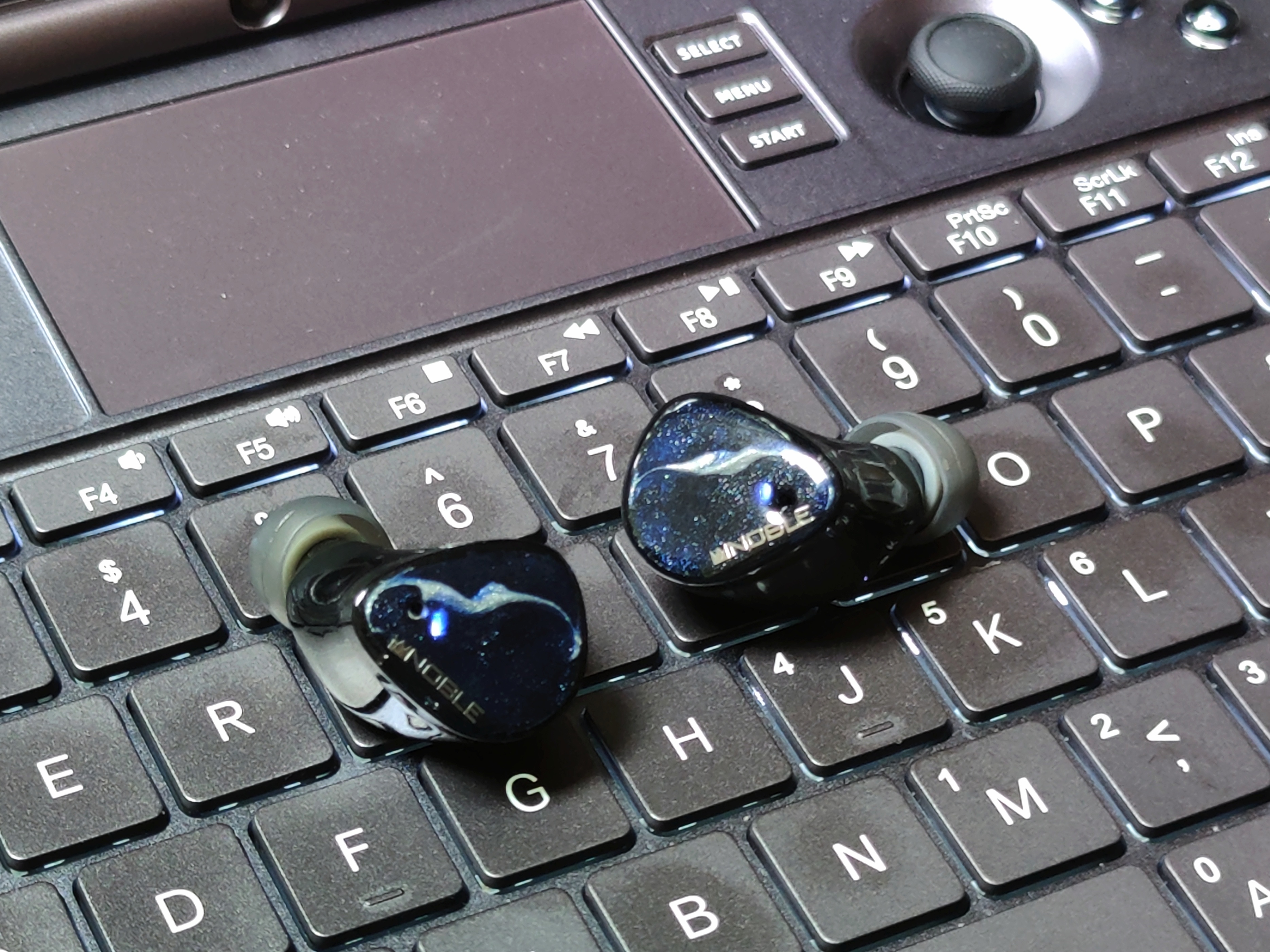 Tws磁吸蓝牙耳机评测,tws空气传导蓝牙耳机