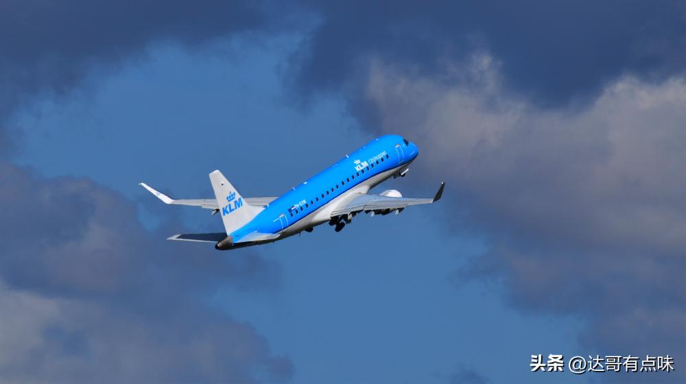 飞机机翼中的油箱,客机机翼油箱有多大