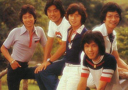 虎年春晚温拿乐队完整版,温拿五虎和tfboys合唱明天会更好