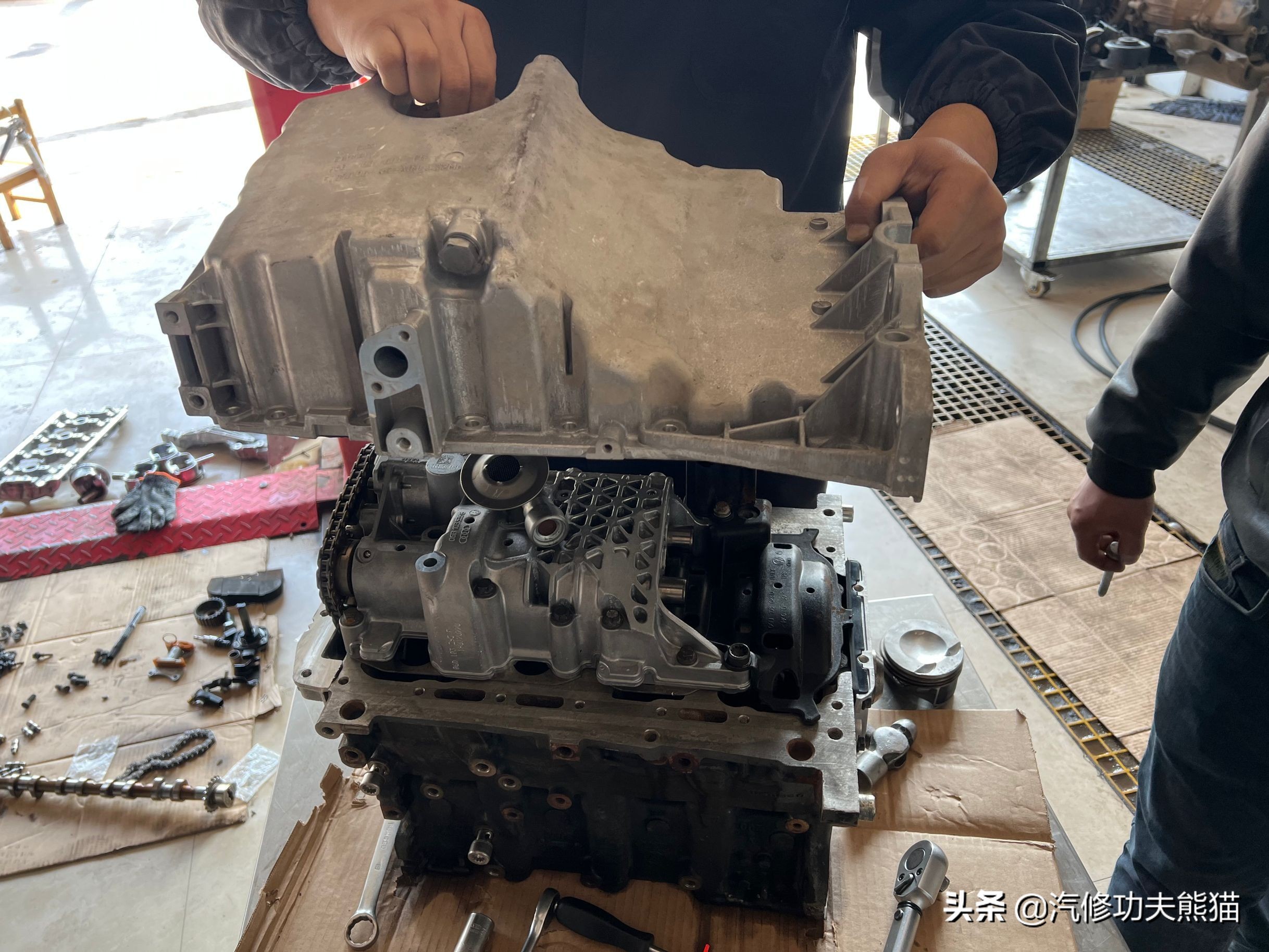 奥迪大众保时捷烧机油专修,2.0t奥迪a6烧机油吗