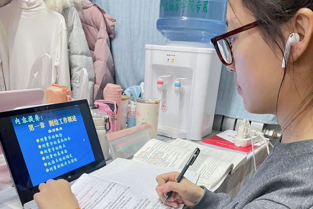 “镐”不畏惧，“京”心抗疫：2022，镐京学院的故事又开始了……